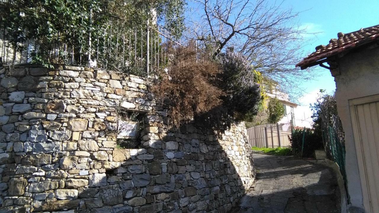 Alloggio Basilico Diano San Pietro Eksteriør bilde